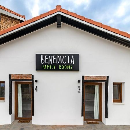 Benedicta Family Rooms Suances Bagian luar foto